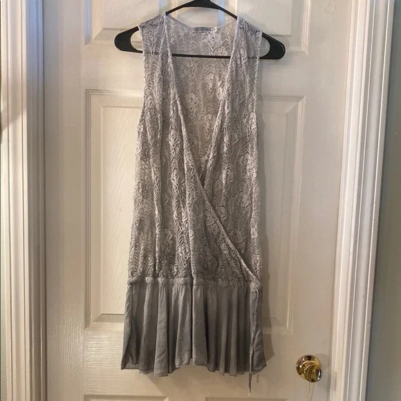 Monoreno Gray Ombre Lace Dress Top - Picture 3 of 13